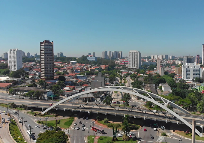 Viaduto de arco metálico de Osasco, obra de grande porte executada pela CS